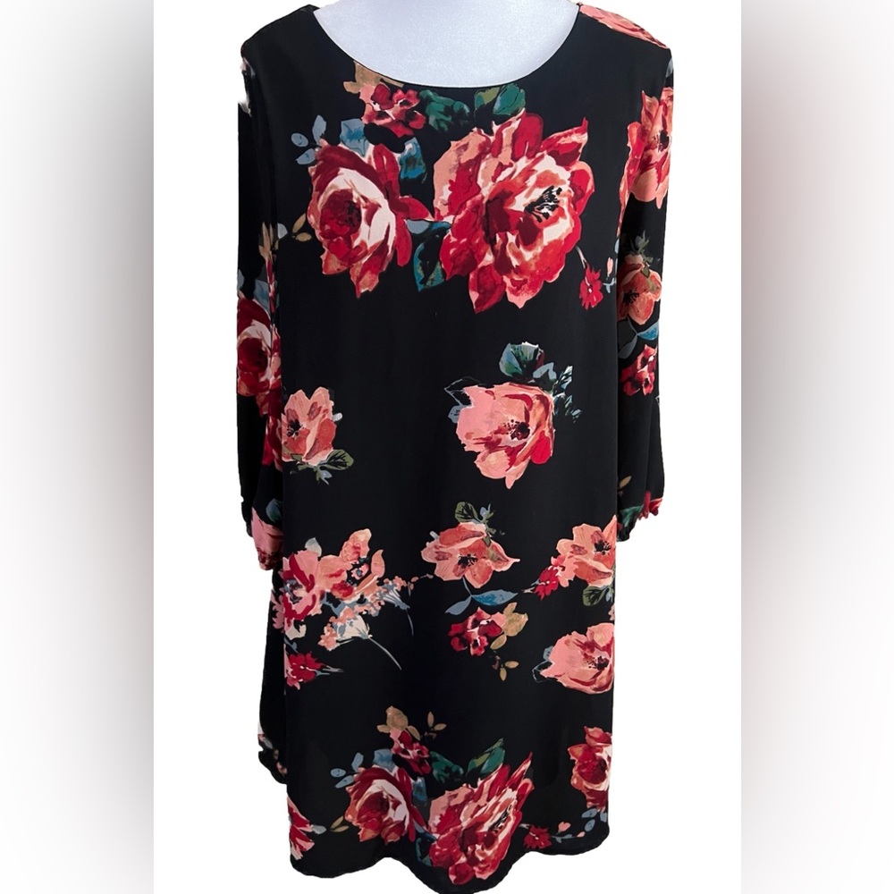 EVERLY ANTHROPOLOGIE Black & Red Roses Lined Chiffon Sheath Dress Size Small